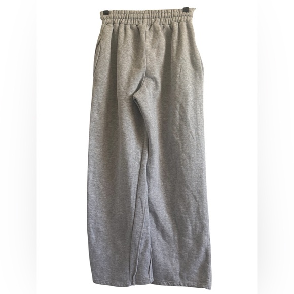 Pretty Little Thing Gray Wide Leg Textured Sweatpants Pockets Size 4 - Small - Picture 7 of 12